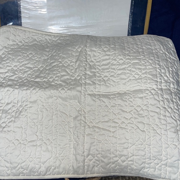 Hamtpon Hill 3 Piece QUEEN Coverlet Set Velvet Touch Quilted Ivory - Picture 5 of 10